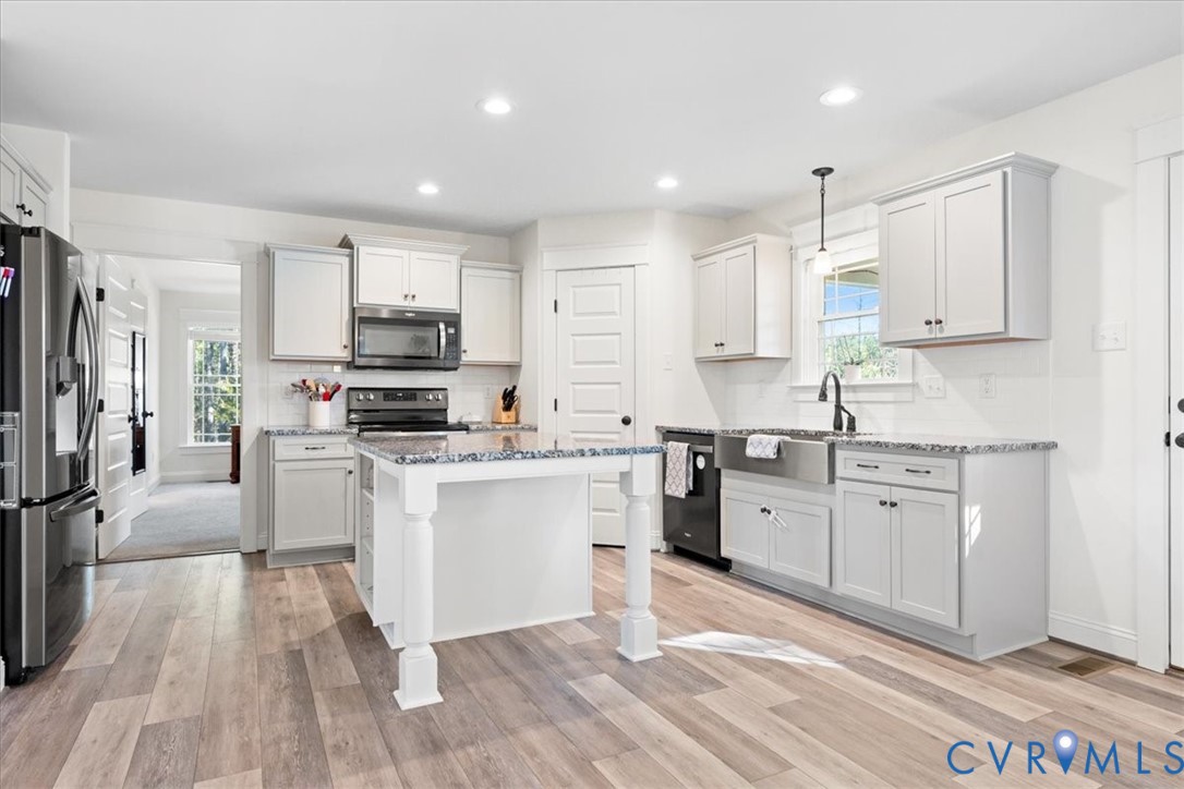 6357 Piper Ridge Drive Powhatan, VA 23139 - Photo 3 of 48