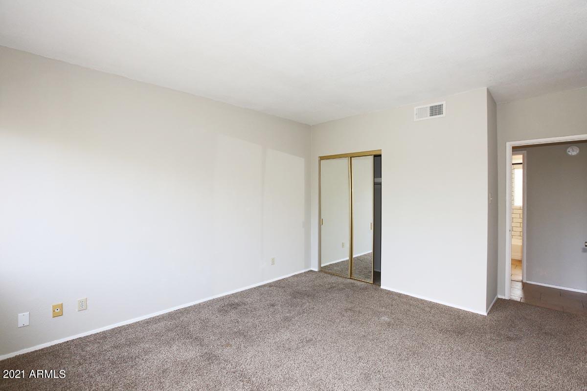 353 East Thomas Road, Unit C406 Phoenix, AZ 85012 - Photo 16 of 31 Guest Bedroom2