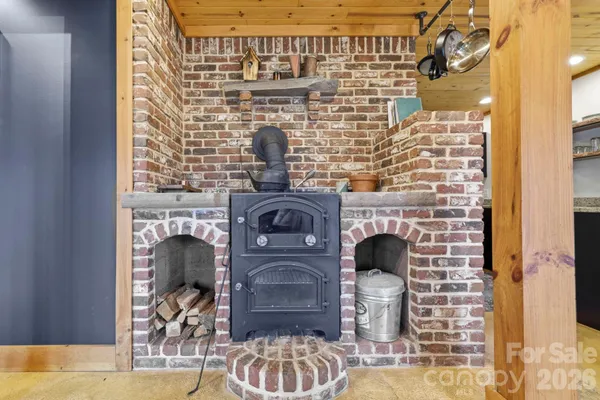 $639,000 | 14 Sunny Hollow Lane, Fairview, NC 28730