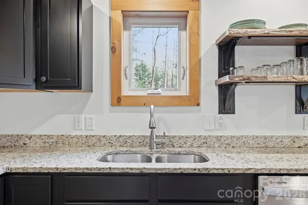 $639,000 | 14 Sunny Hollow Lane, Fairview, NC 28730