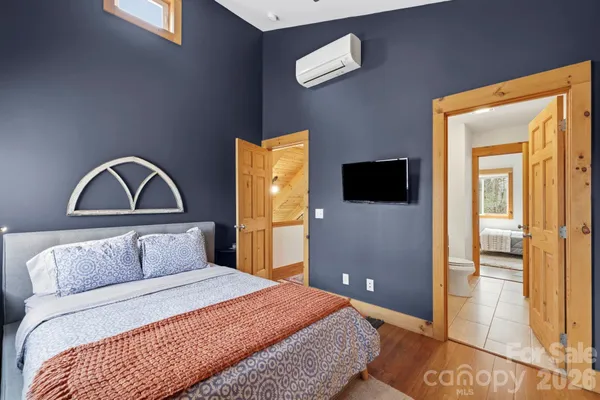 $639,000 | 14 Sunny Hollow Lane, Fairview, NC 28730