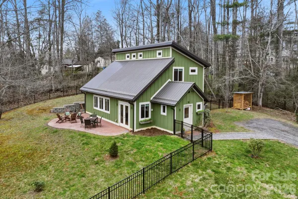$639,000 | 14 Sunny Hollow Lane, Fairview, NC 28730