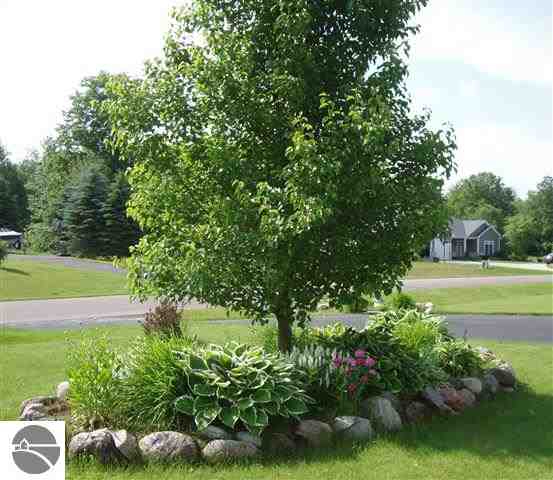 1108 South Ridge Court Traverse City, MI 49696 - Photo 33 of 36 1746463-32.JPG