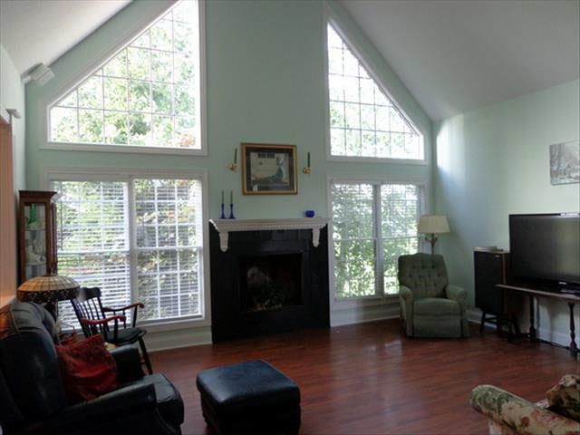 436 West Morocco Road Temperance, MI 48182 - Photo 3 of 20 20393769-2.JPG