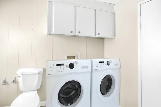 a view of entryway front of house