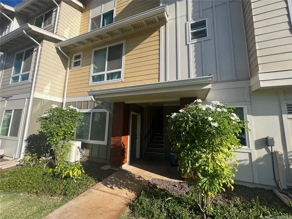 $2,200 | 91-3575 Kamolehonua Street, Unit 1405, Ewa Beach, HI 96706