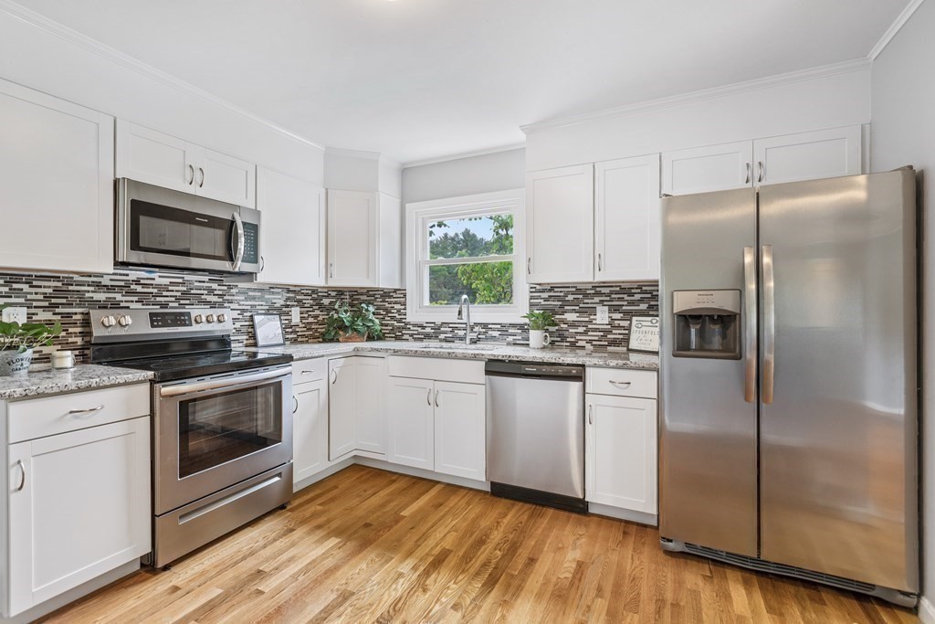 29 Riley Road Northborough, MA 01532 - Photo 3 of 24 Gallery Image 3