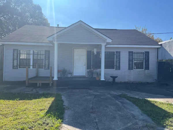 $64,900 | 1811 Houston Avenue, Orange, TX 77630