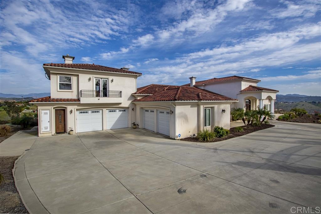 4360 Fallsbrae Road Fallbrook, CA 92028 - Photo 2 of 25