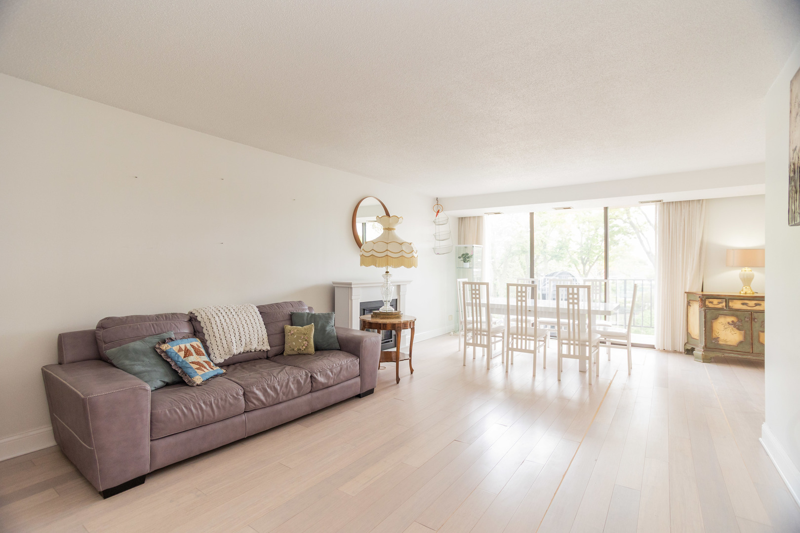 2 South Atrium Way, Unit 208 Elmhurst, IL 60126 - Photo 3 of 26