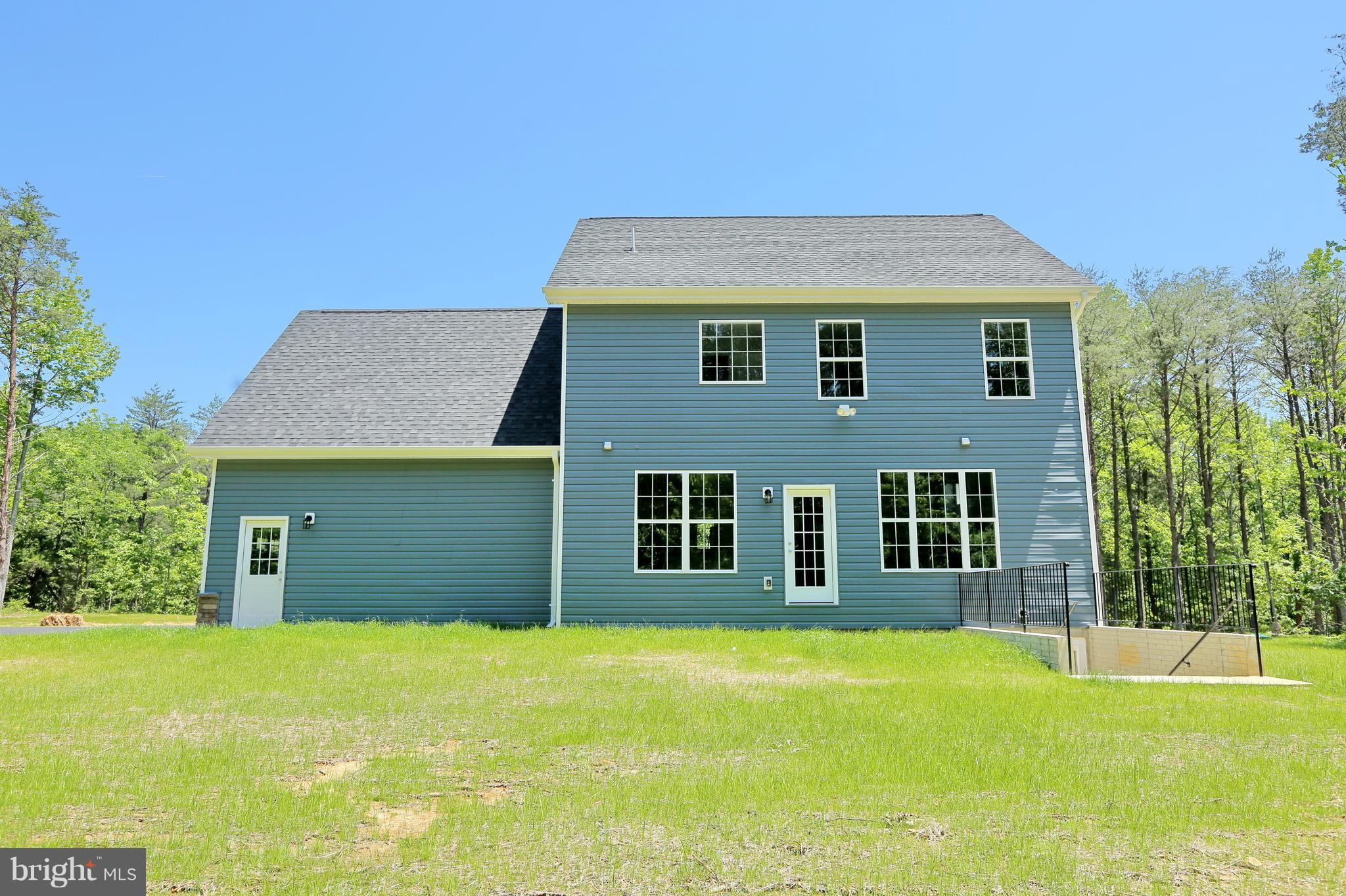 10275 South Faulkner Road Faulkner, MD 20632 - Photo 7 of 30 Exterior (Rear)