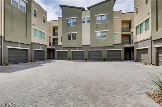 $2,200 | 11231 Hidden Peak Avenue, Unit 207, Las Vegas, NV 89135