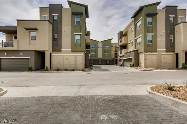 $2,200 | 11231 Hidden Peak Avenue, Unit 207, Las Vegas, NV 89135