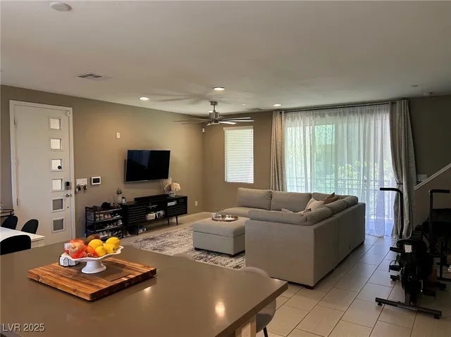 $2,200 | 11231 Hidden Peak Avenue, Unit 207, Las Vegas, NV 89135