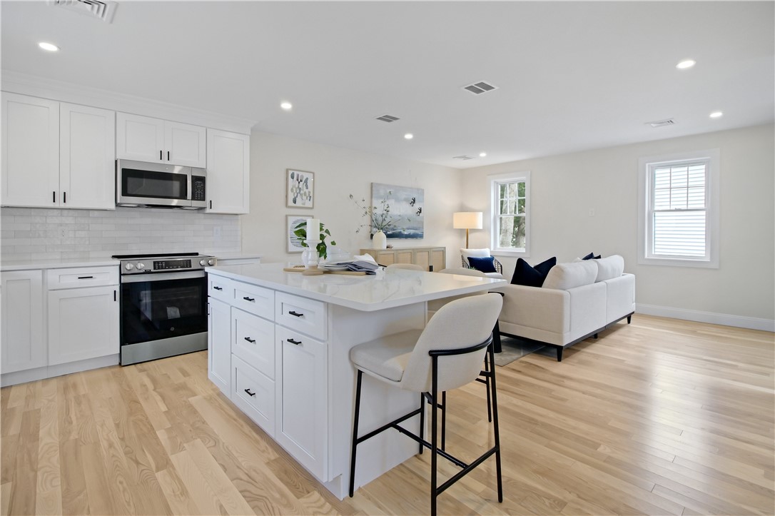 91 Croade Street Warren, RI 02885 - Photo 10 of 33