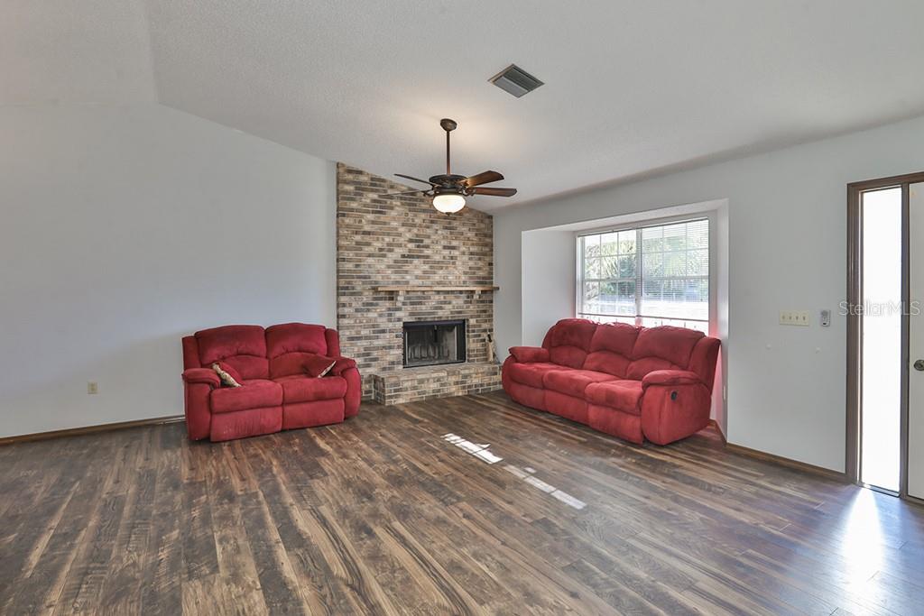 1116 Porpoise Road Venice, FL 34293 - Photo 10 of 25 Gallery Image 10
