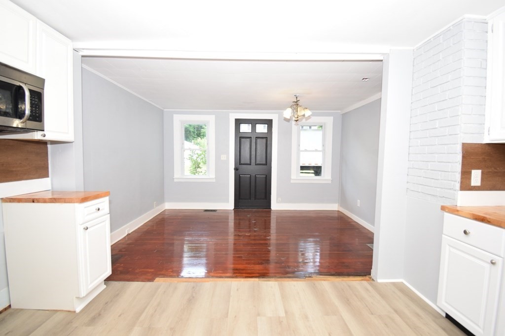 433 Putnam Hill Road Sutton, MA 01590 - Photo 11 of 30