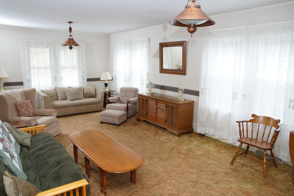 183 State Road Dartmouth, MA 02747 - Photo 9 of 22 Gallery Image 9
