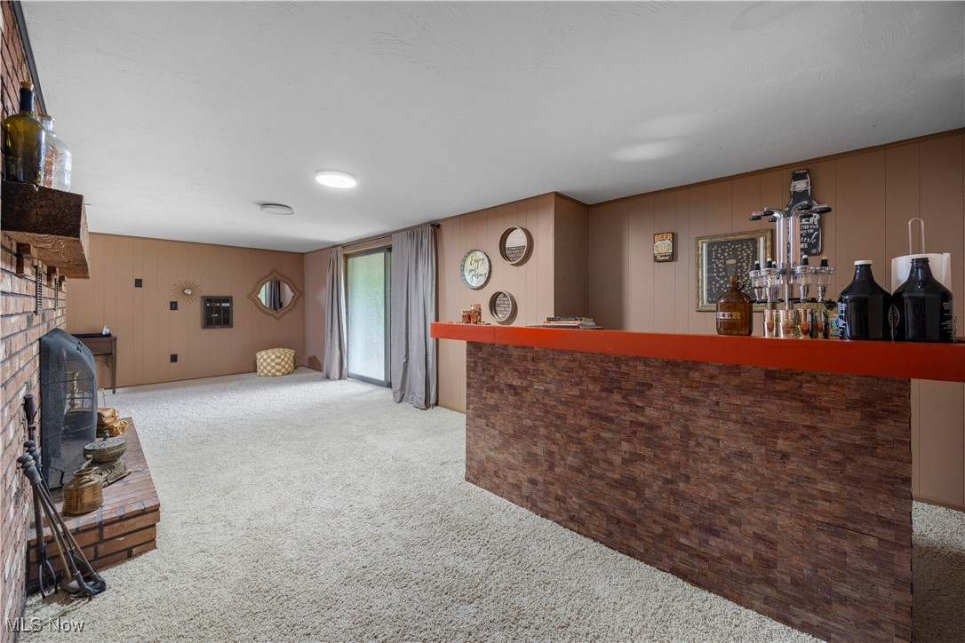43995 Middle Ridge Road Lorain, OH 44053 - Photo 37 of 49 Wet Bar.