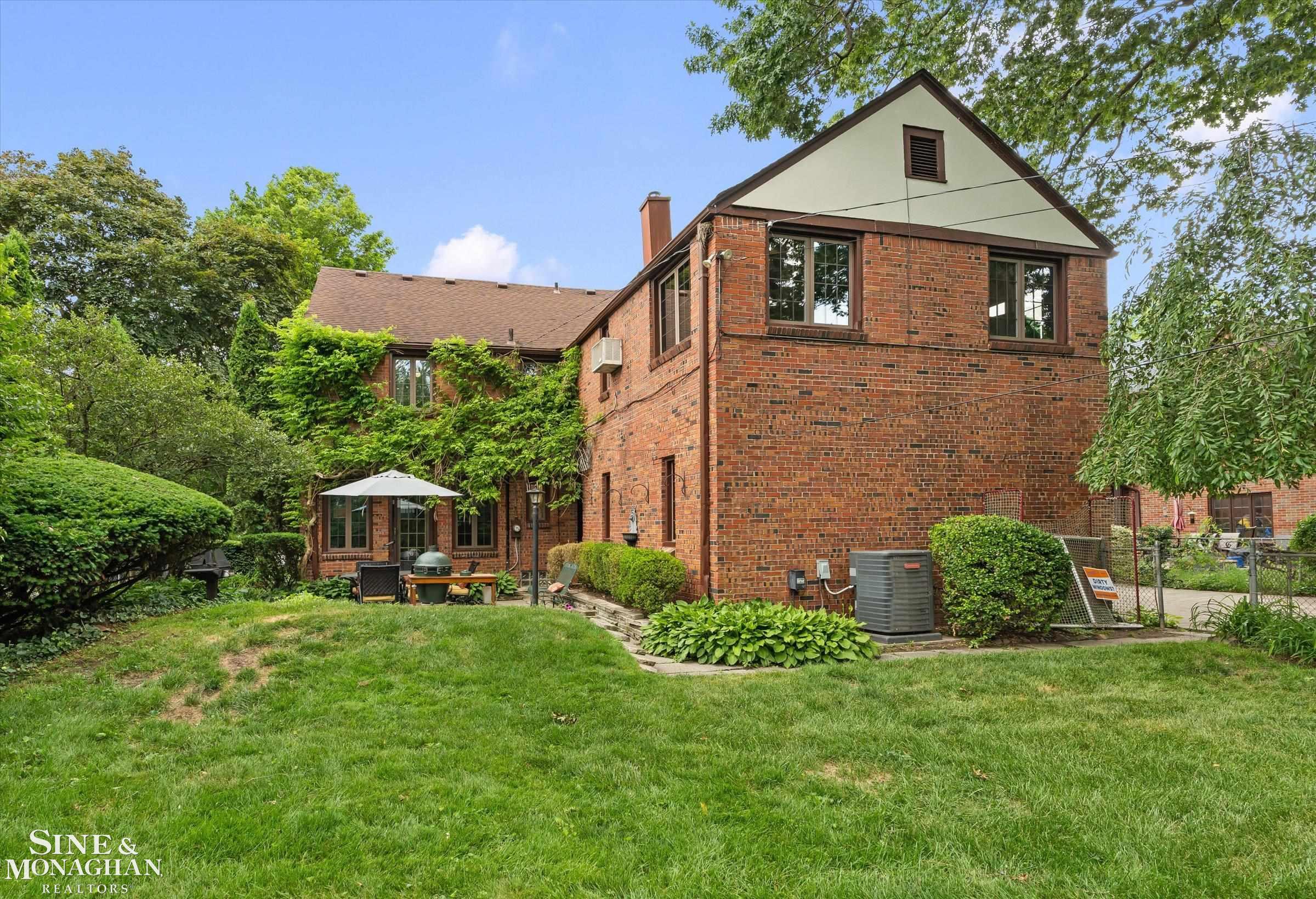 542 Lakepointe Street Grosse Pointe Park, MI 48230 - Photo 39 of 48