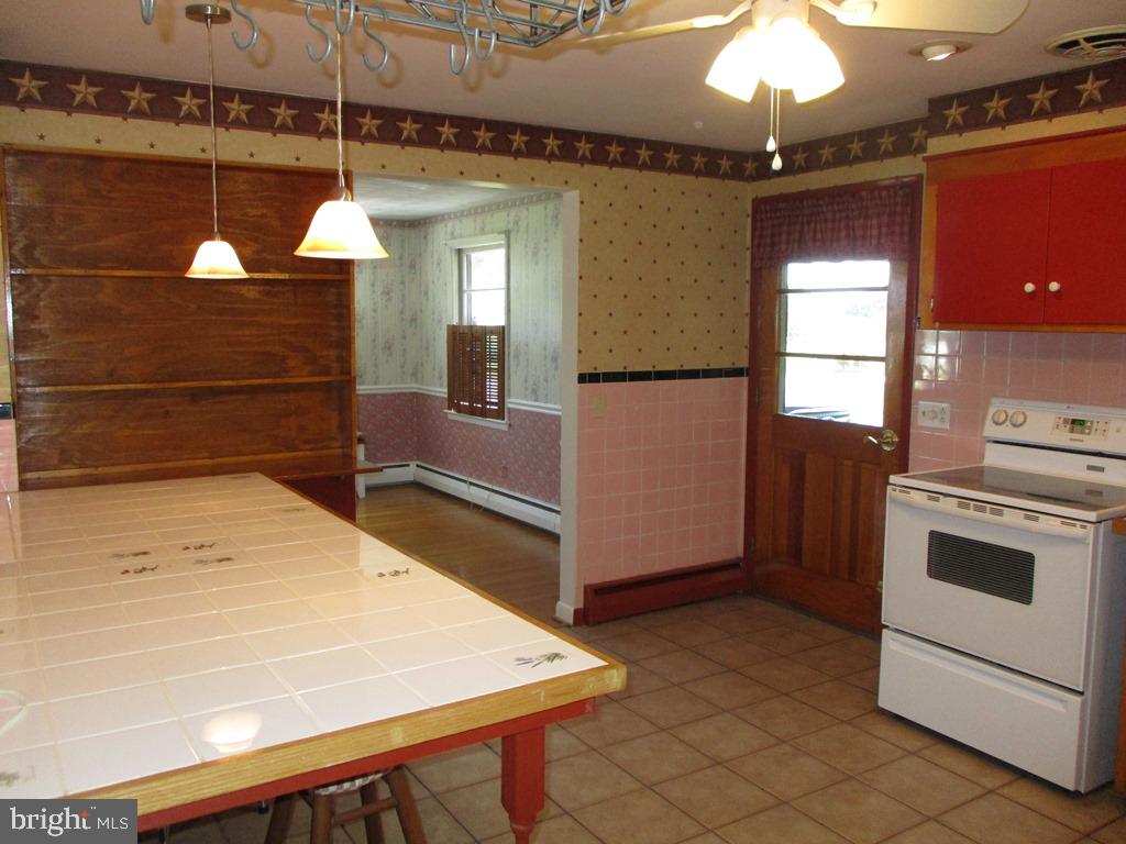 901 Hanover Road York, PA 17408 - Photo 11 of 43