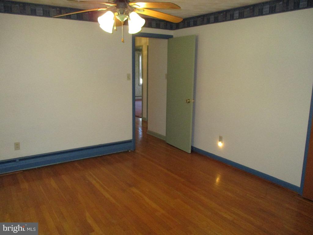 901 Hanover Road York, PA 17408 - Photo 14 of 43