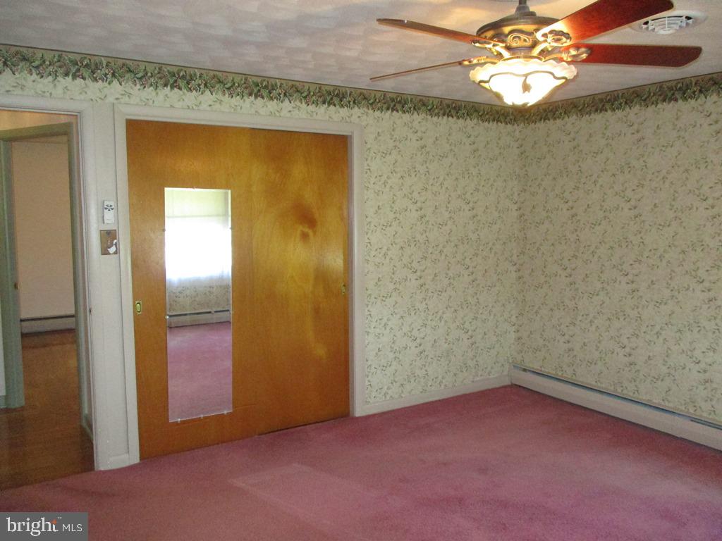 901 Hanover Road York, PA 17408 - Photo 17 of 43