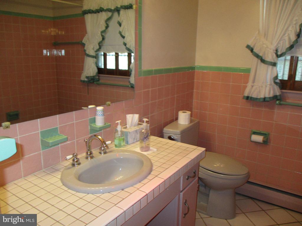 901 Hanover Road York, PA 17408 - Photo 20 of 43