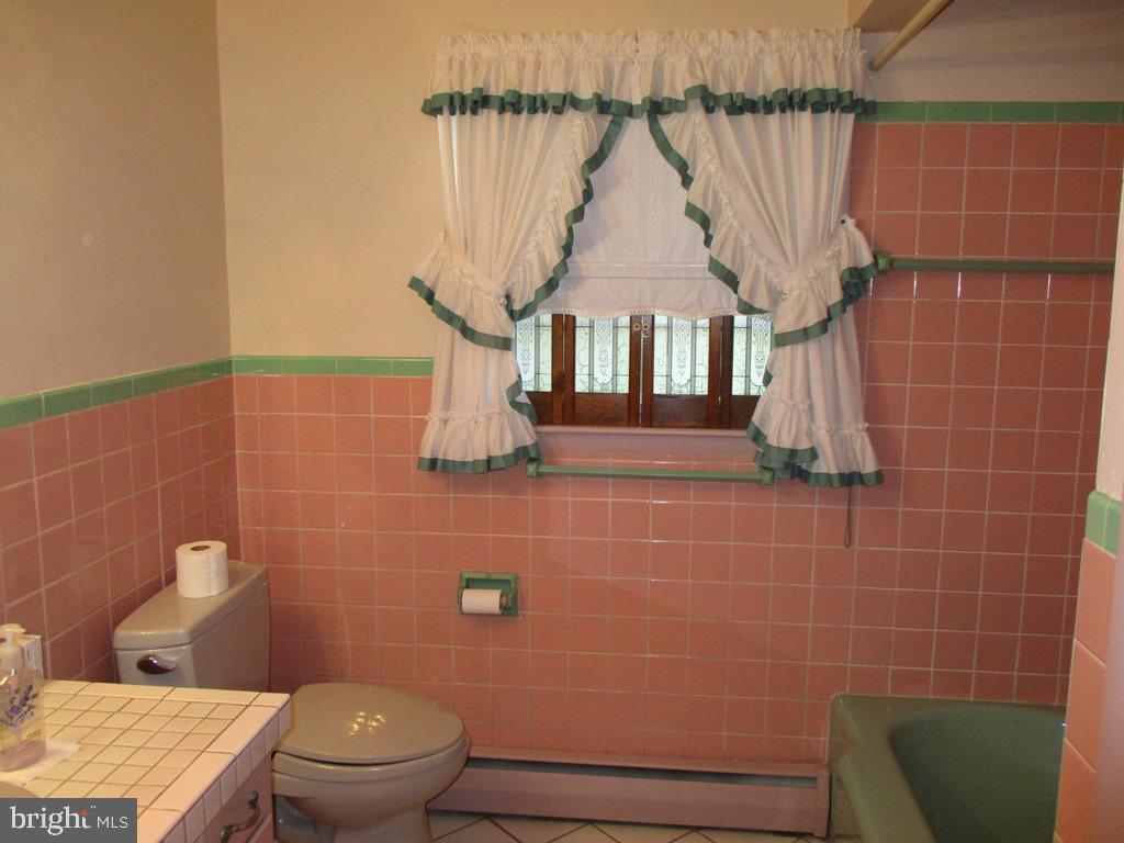 901 Hanover Road York, PA 17408 - Photo 21 of 43