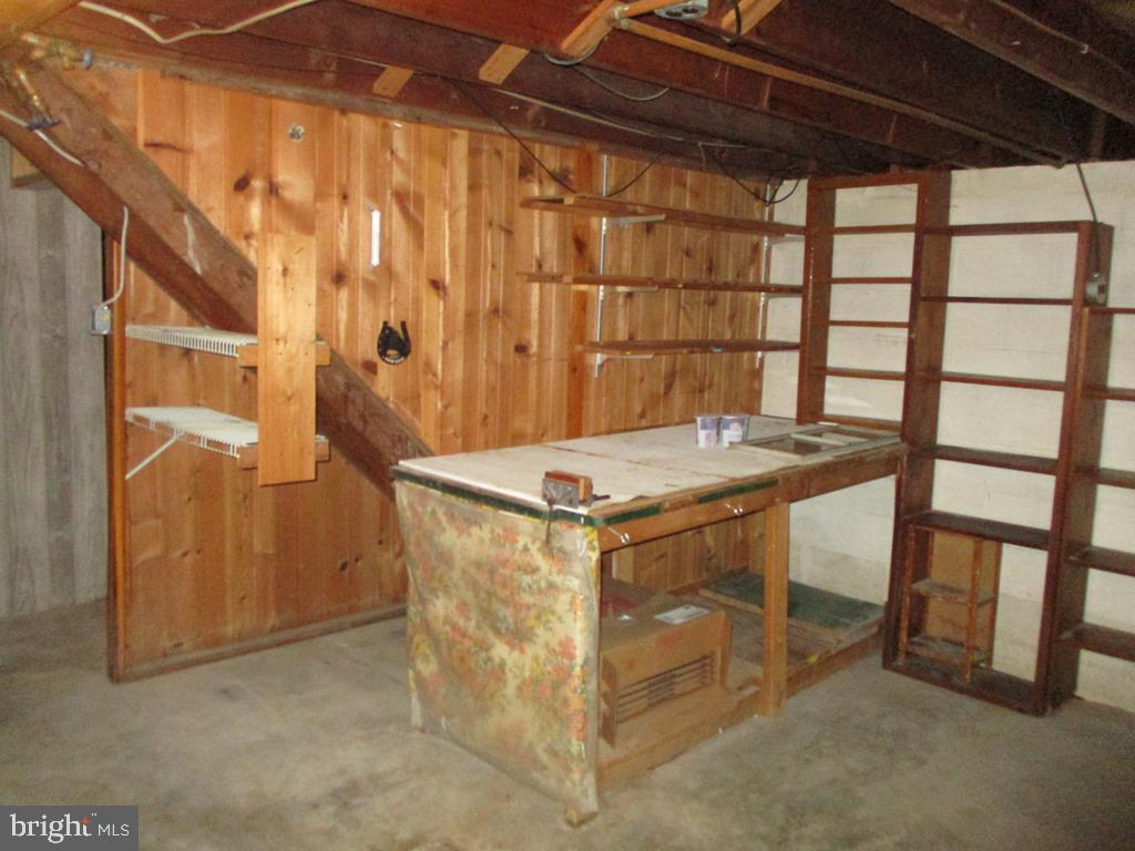 901 Hanover Road York, PA 17408 - Photo 29 of 43