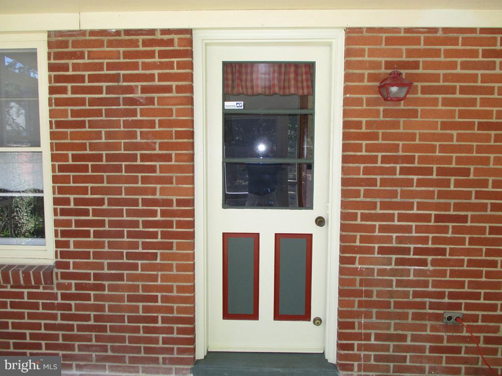 901 Hanover Road York, PA 17408 - Photo 33 of 43