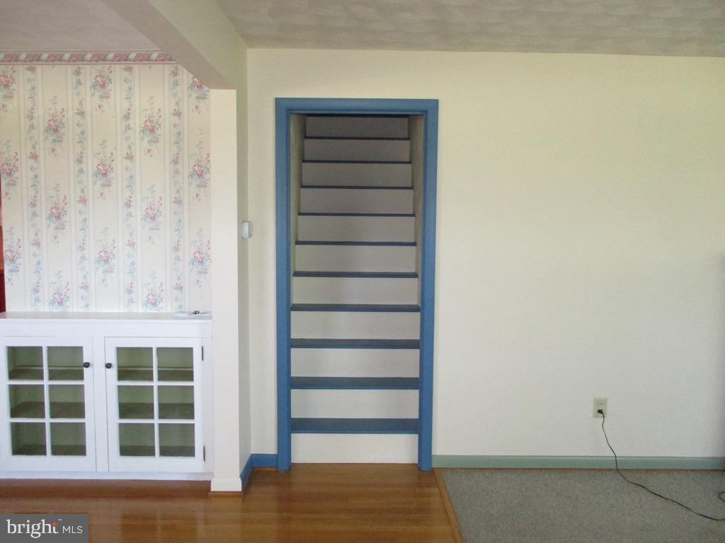 901 Hanover Road York, PA 17408 - Photo 6 of 43