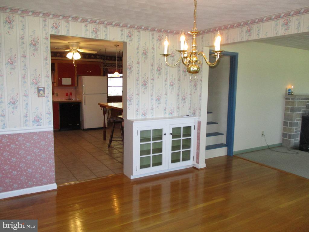 901 Hanover Road York, PA 17408 - Photo 8 of 43