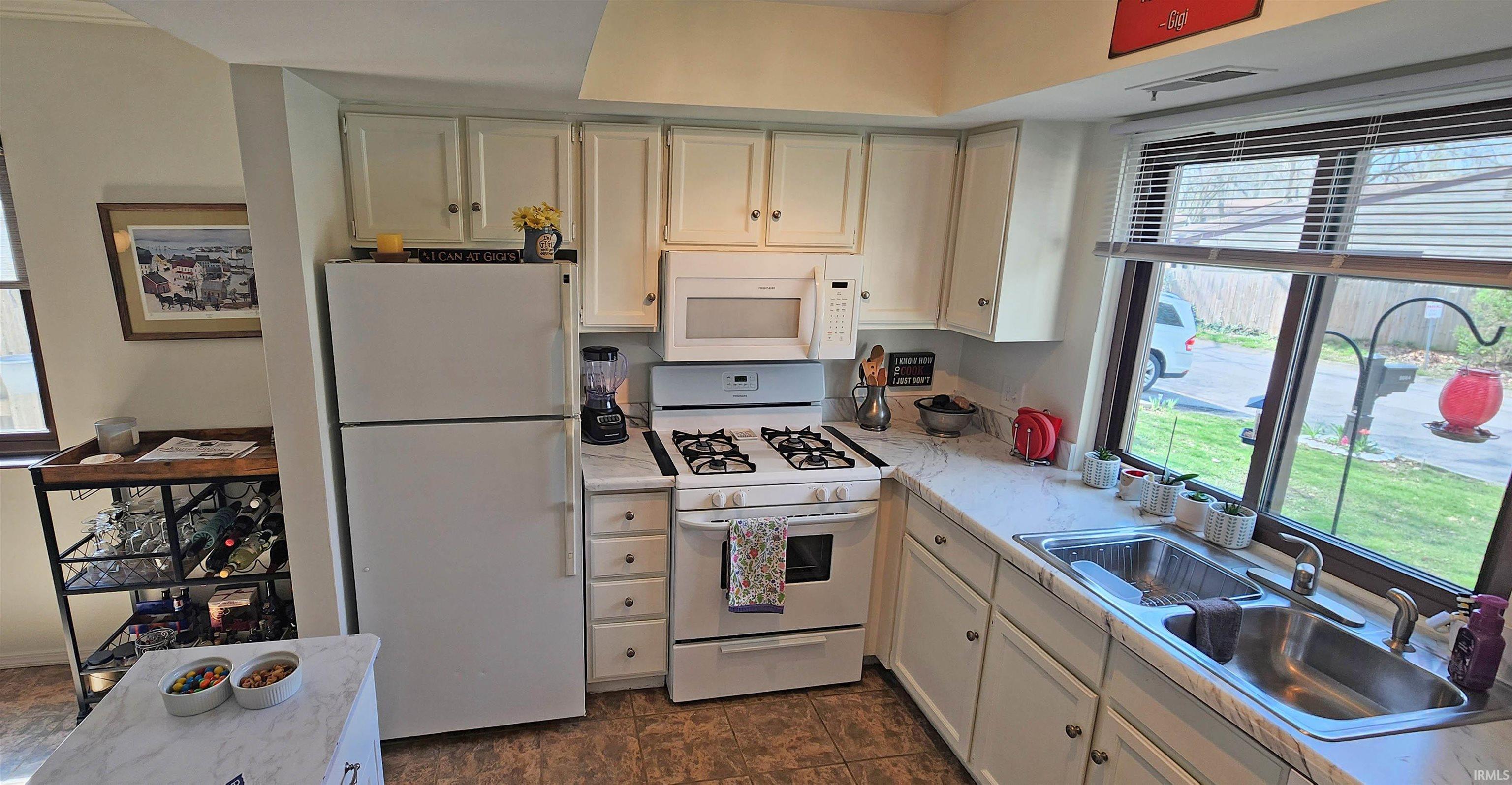 5066 Stellhorn Road Fort Wayne, IN 46815 - Photo 13 of 36