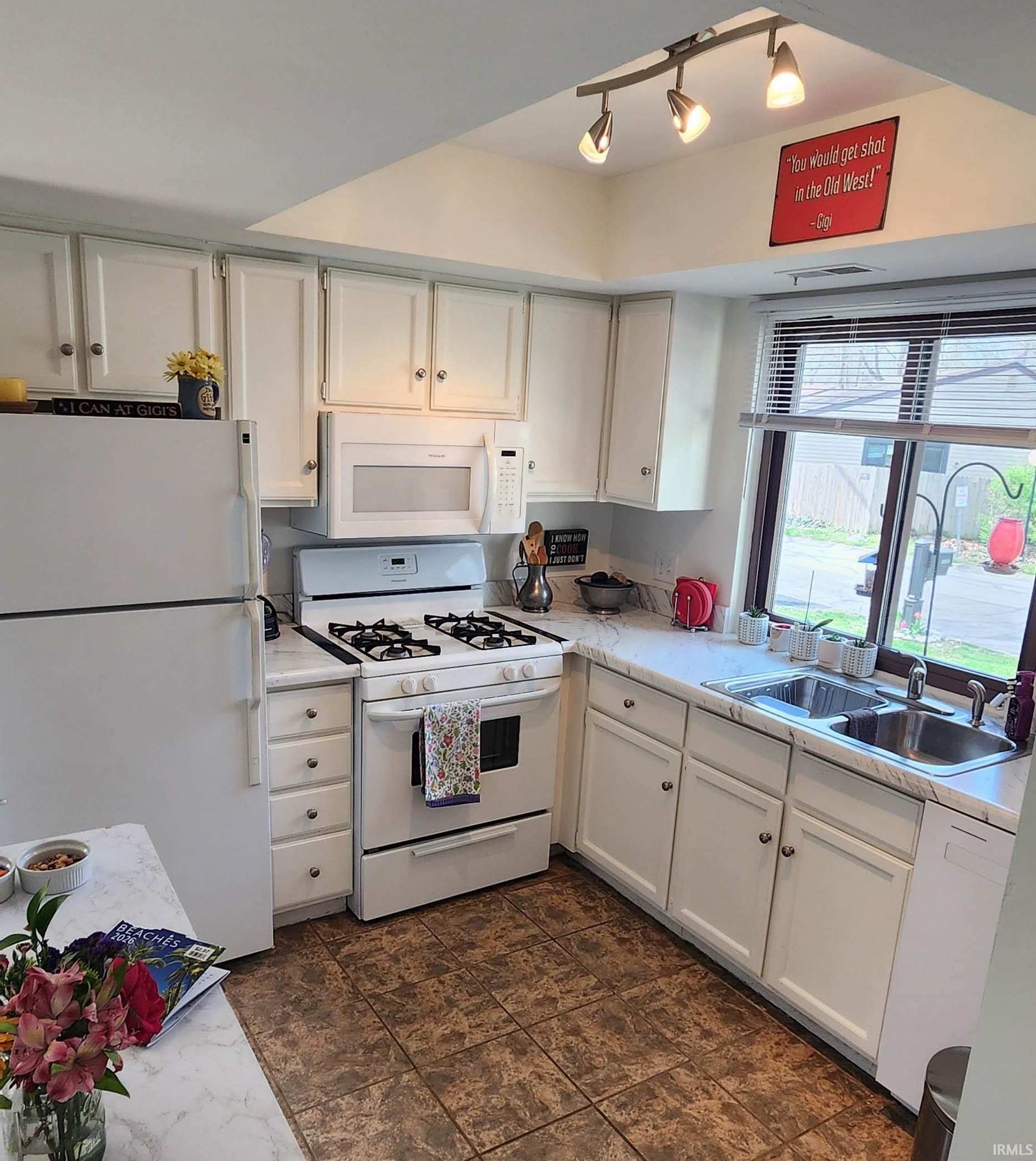 5066 Stellhorn Road Fort Wayne, IN 46815 - Photo 14 of 36