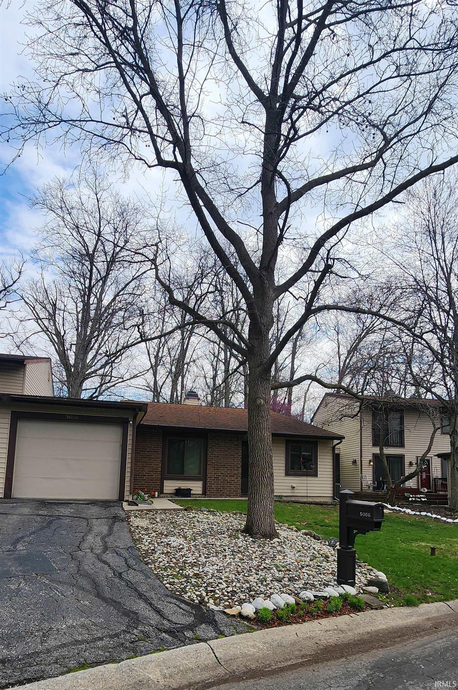 5066 Stellhorn Road Fort Wayne, IN 46815 - Photo 2 of 36