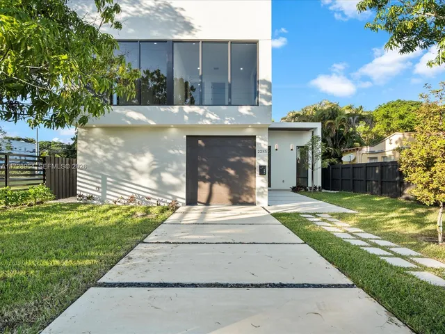 $2,400,000 | 2285 Southwest 17th Terrace, Miami, FL 33145