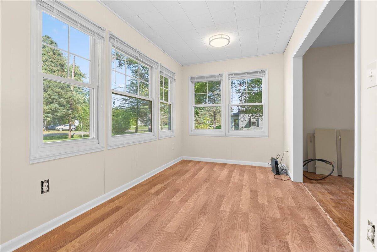 10101 Carpenter Road Flushing, MI 48433 - Photo 11 of 21 20-Media Jett - 08