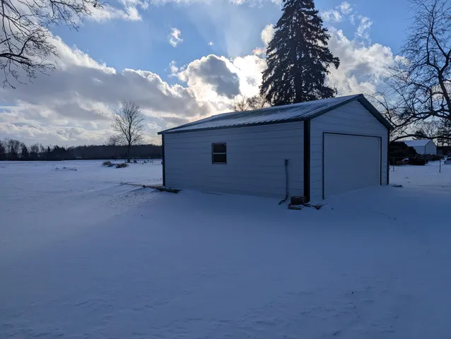 $245,000 | 10101 Carpenter Road, Flushing, MI 48433