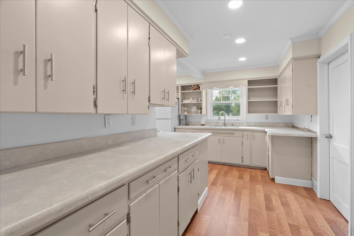 10101 Carpenter Road Flushing, MI 48433 - Photo 7 of 21 13-Media Jett - 16