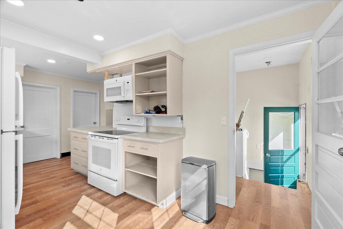 10101 Carpenter Road Flushing, MI 48433 - Photo 9 of 21 17-Media Jett - 20