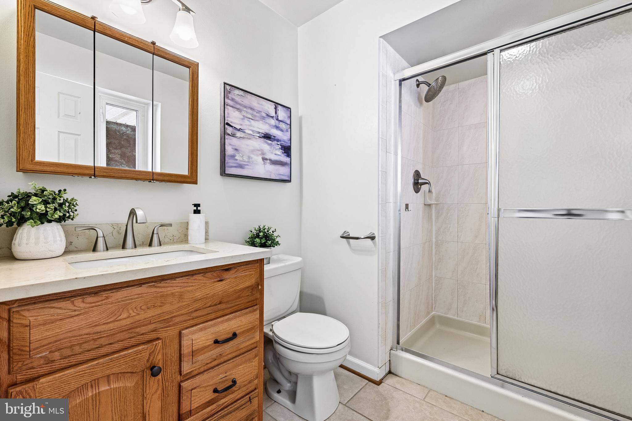 18328 Sharon Road Triangle, VA 22172 - Photo 22 of 61 FULL BATH