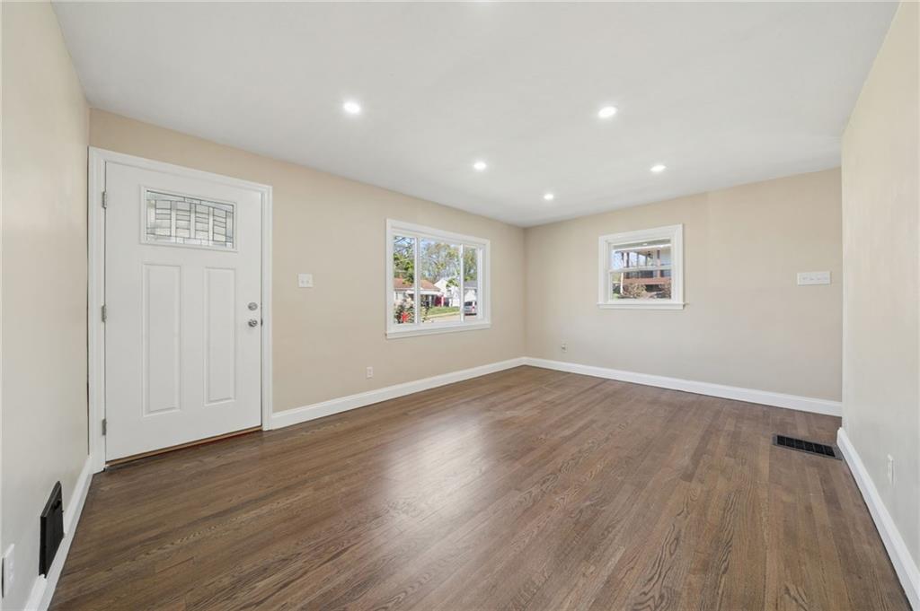 430 Bechman Street Springdale, PA 15144 - Photo 7 of 35 Gallery Image 7