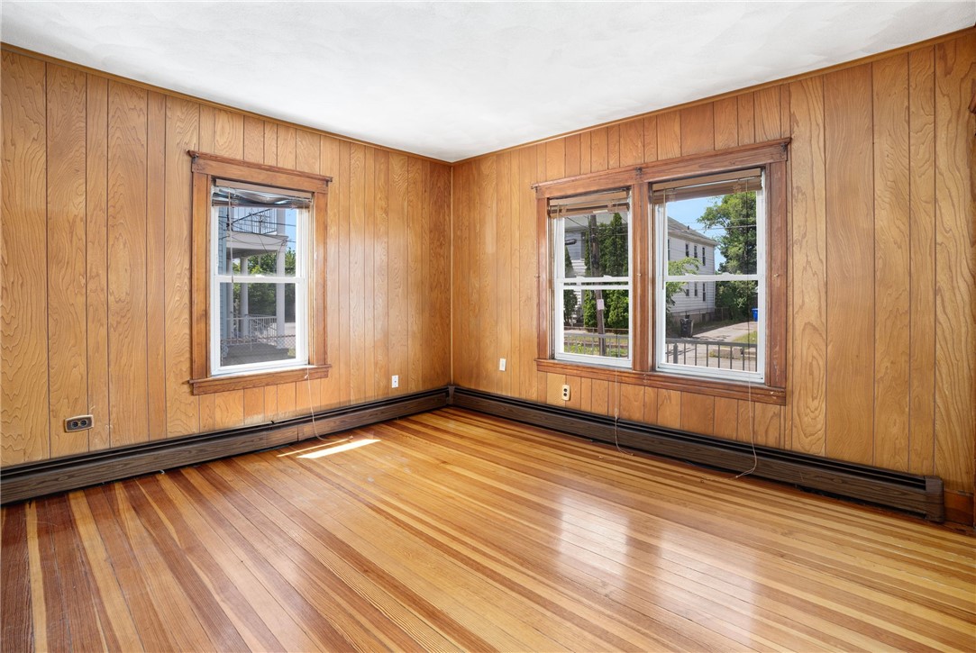 147 Tweed Street Pawtucket, RI 02861 - Photo 10 of 39