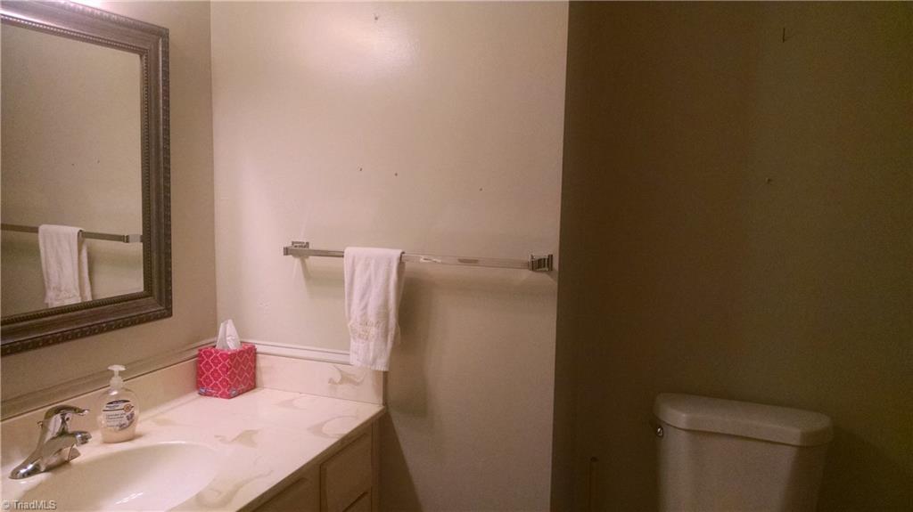1115 Gatehouse Road High Point, NC 27262 - Photo 11 of 15 Gallery Image 11