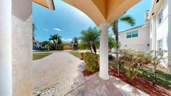 $3,350 | 155 Bella Vista Way, Royal Palm Beach, FL 33411