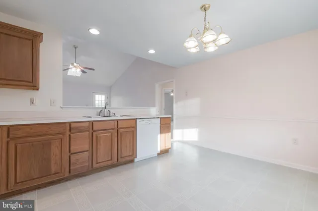 $2,500 | 68 Grace Avenue, Martinsburg, WV 25404