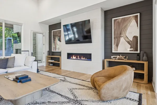 $5,295,590 | 1323 Harding Place, Nashville, TN 37215