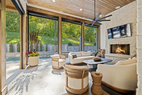 $5,295,590 | 1323 Harding Place, Nashville, TN 37215