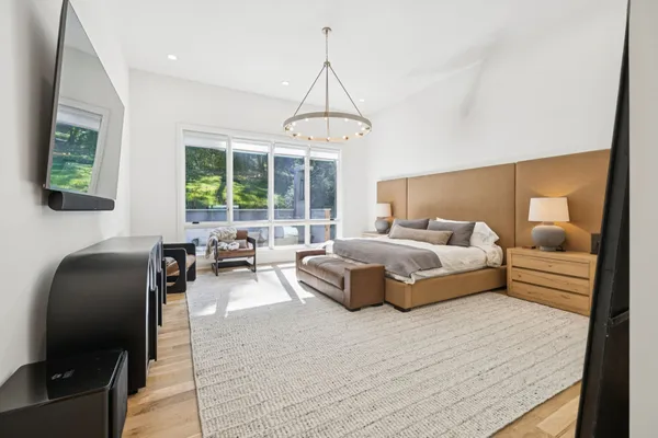 $5,295,590 | 1323 Harding Place, Nashville, TN 37215